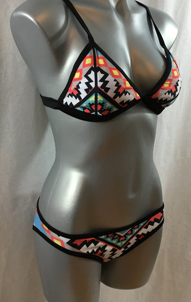 Geometric graphic print bikini set
