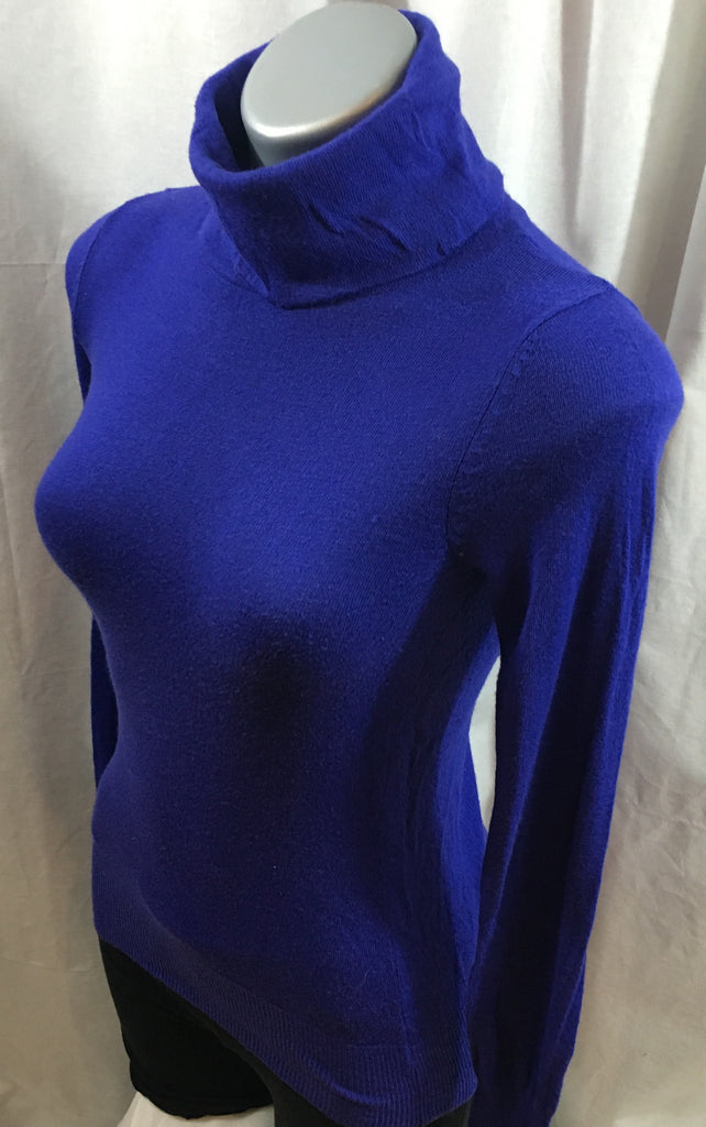 Mossimo turtleneck top